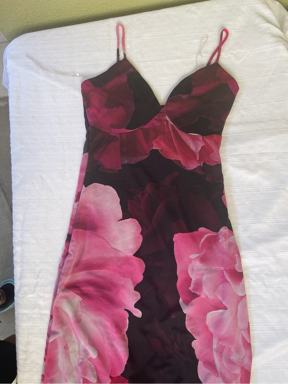 Windsor Magenta and Pink Floral V-Neck Maxi Dress - Picture 4 of 13